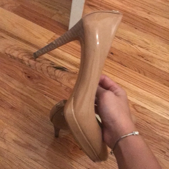 Coach Heels - Picture 4 of 8